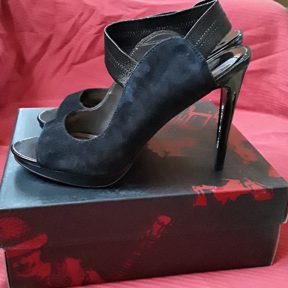 Shoes - Picture 2 of 3